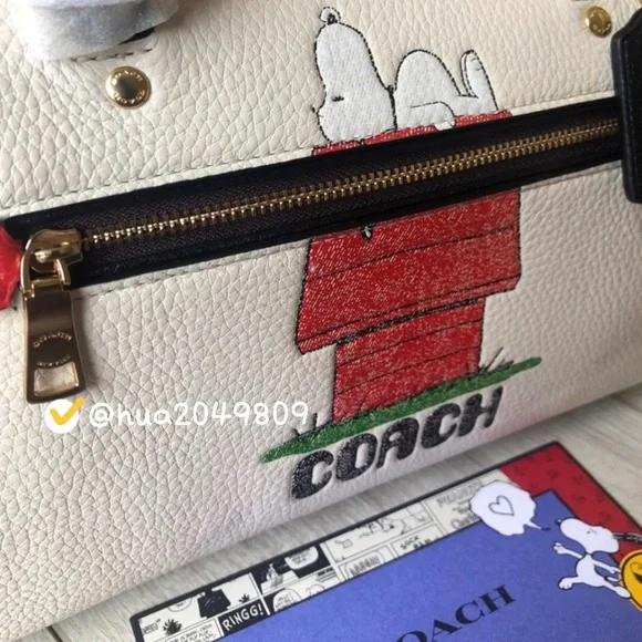 Coach X Peanuts Rowan Satchel With Snoopy - Picture 8 of 10